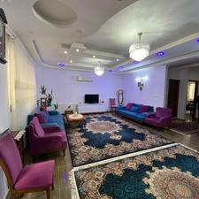 فروش طبقه اول 117متر سه خواب در بهترین لوکیشن رجایی