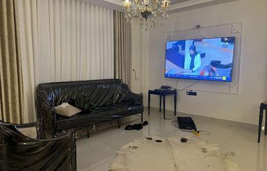 سه طبقه ویلایی با حیاط بزرگ زرندیه پرندک