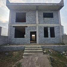 ویلای دوبلکس نیمه‌کاره با سند در ساحل چپکرود 