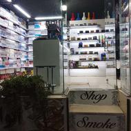 فروشنده مغازه پخش دخانیات