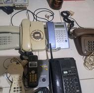 تعدادی تلفن قدیمی و نوستالژی