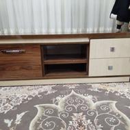 این میز یک ماه کار کرده است و بدون خط و خش هست