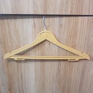 چوب رختی. رگال