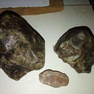 فروش تعدادی از سنگ های یشم و عقیق وغیره..