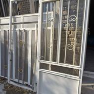 درو پنجره آهنی