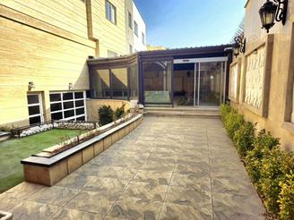 ویلایی شیک بر خیابان تابلوخور ورودی مستقل مناسب کافه رستوران