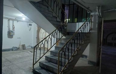 110 متر با کلیه امکانات اسپلیت 24000 کلا کف سرامیک . اتاق