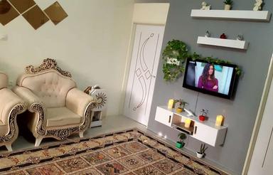 یک واحدمسکونی 90متری دوخواب