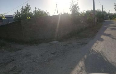 کلنگی با بنای نیمه کاره