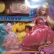 عروسک (باربی زیبا)