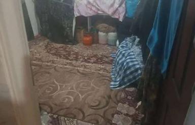 60 متر در دو طبقه امتیاز آب داره گاز و برقش امامه تلفنم داره