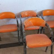 صندلی فلزی..