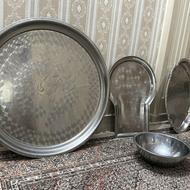 تعدادی سینی استیل