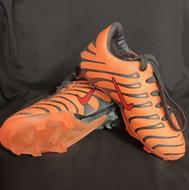 کتونی فوتبال