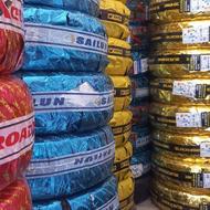 لاستیک وانت مزدا دور سفید