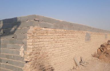 زمین چهاردیواری