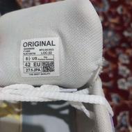 2 عدد کتونی zx750 سرمه ای سایز 40 و سفید سایز 41 نو