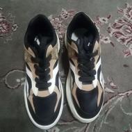 کفش کتونی نو نو