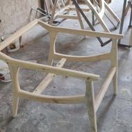 کارگر مونتاژ کار نجاری