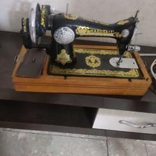 چرخ خیاطی قدیمی