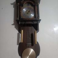 ساعت دیواری