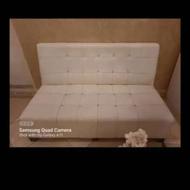 مبل راحتی یا انتظار چرمی دو نفره