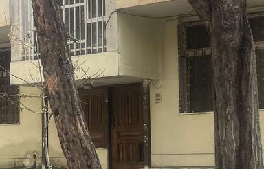 منزل مسکونی 300 متر دو نبش ارتفاع 6 رو پیلوت