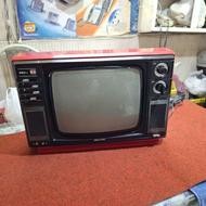 تلویزیون قدیمی سیاه و سفید