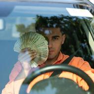 .حقوقی بالای سی میلیون رانندگی.