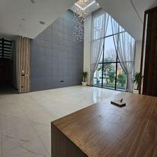 ویلا 300 متری بسیار لوکس نوساز فول امکانات