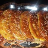 فطیر سنتی خوشمزه با بافت نرم هم ساده هم مغزداردونه ای 18