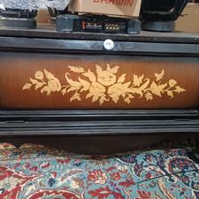 کنسول چوبی .