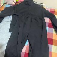 ست سویشرت و شلوار مشکی کاملاً نو – فقط یک بار پرو شده خیلی ت