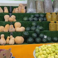 کارگر ماهر جهت کار در میوه فروشی