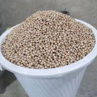 سیصد کیلو نخود امسال