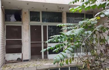 دو طبقه کلنگی در چهارباغ عباسی