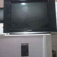 تلویزیون ومانیتور سالم دارم