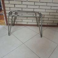 میز اهنی (سبک)