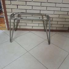 میز اهنی (سبک)