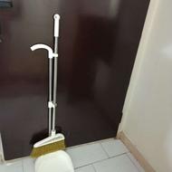 جارو و خاک انداز لیمون