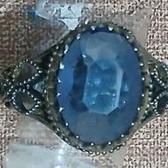 انگشتر نقره با نگین یاقوت کبود آبی