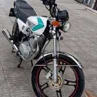 همتاز 200سیسی مدل 99 زیر قیمت گذاشتم