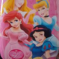 چمدان دخترانه