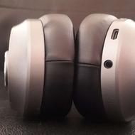 هدفون آکی مدل v2