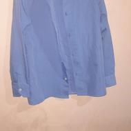 تعدادی لباس در حد نو