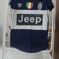 تعدادی لباس