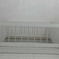 تخت نوزاد و تشک