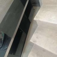 میز تلویزیون سالم چوبی تمیز