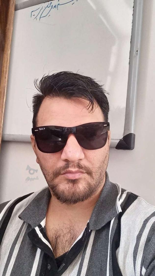 دنیال پخش میگردم - محمد