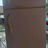 یک عدد یخچال دو در